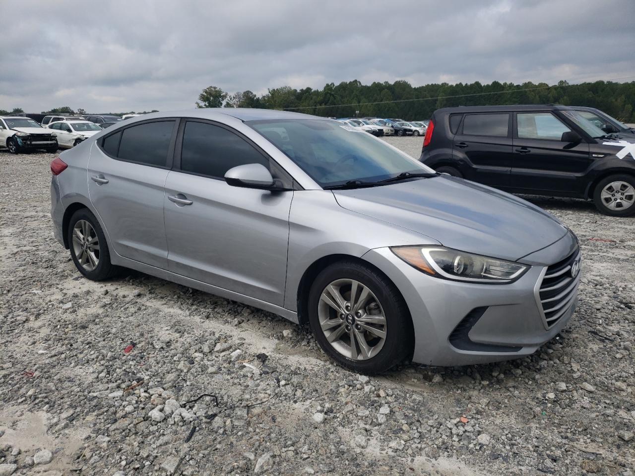 2017 Hyundai Elantra Se - Image 4