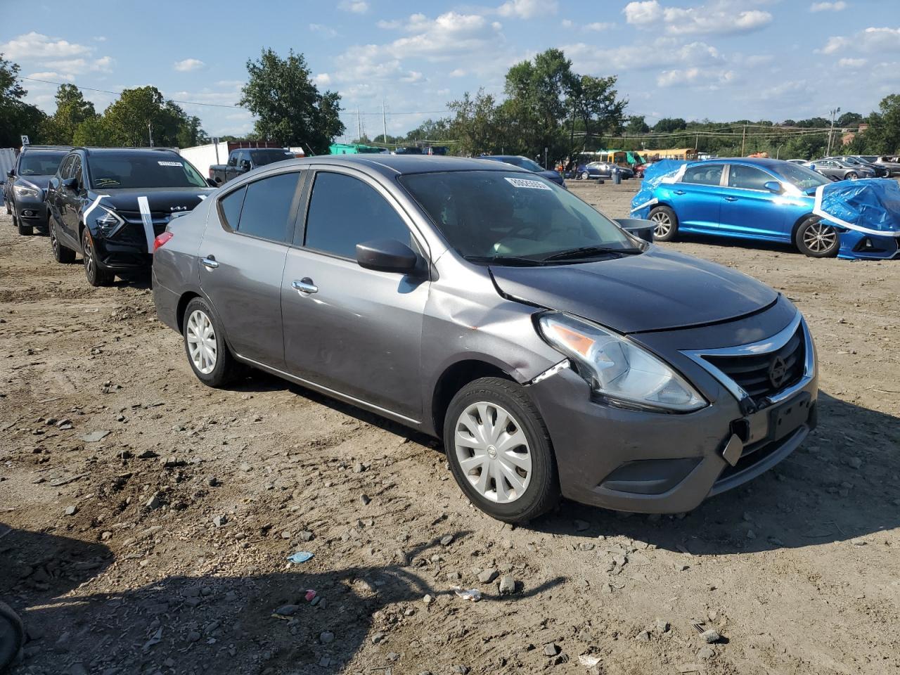 2016 Nissan Versa S - Фото 7