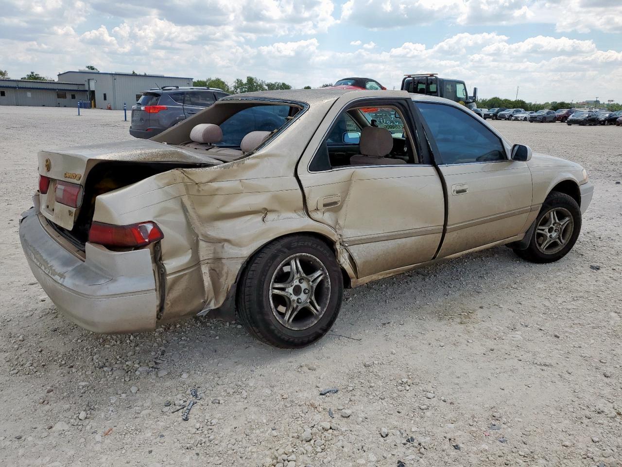1997 Toyota Camry Le - Фото 3