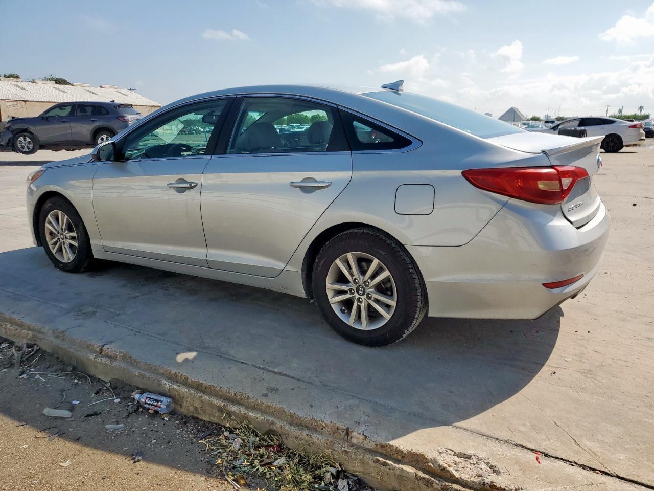 2016 Hyundai Sonata Se - Фото 2