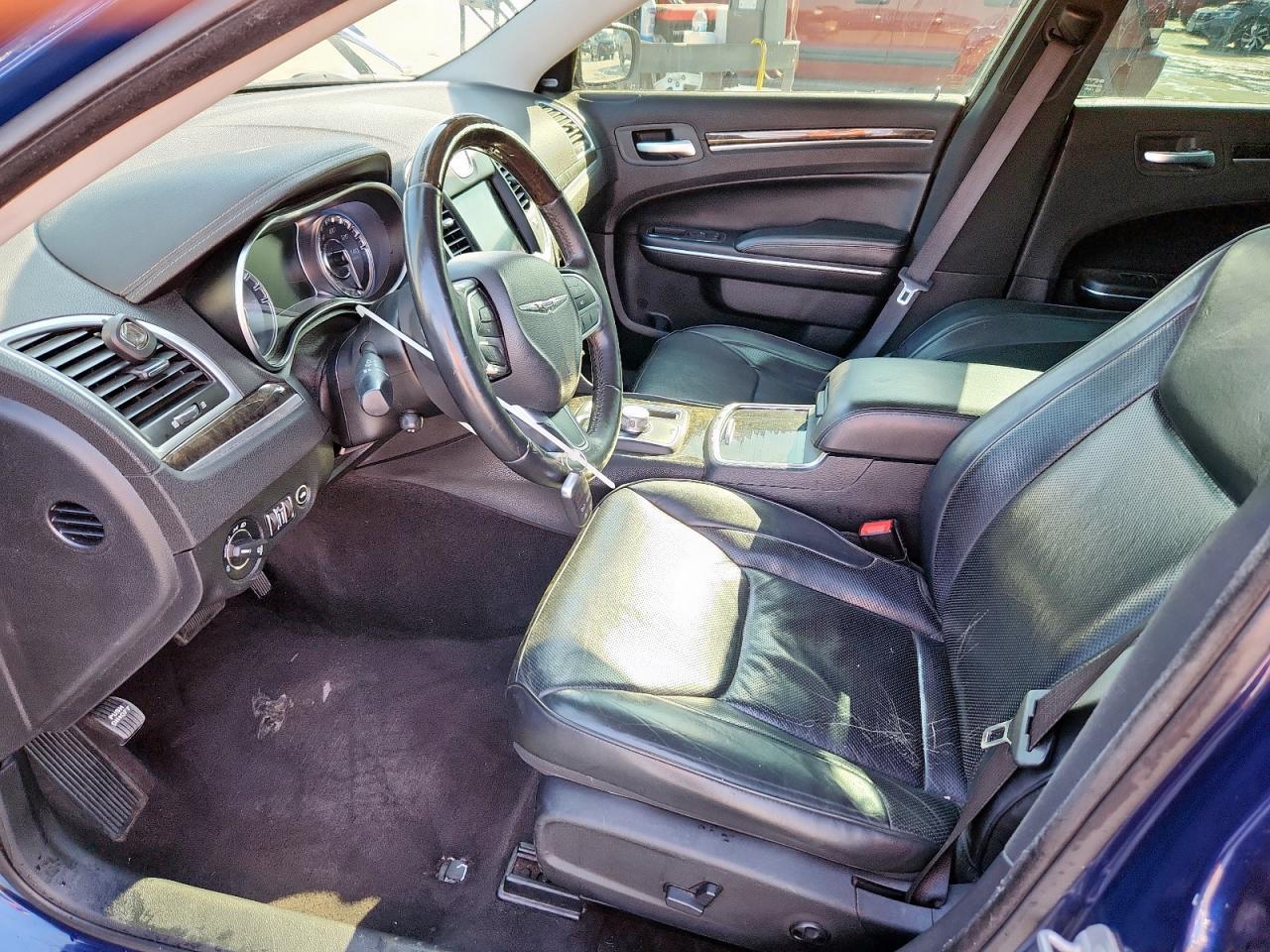 2017 Chrysler 300C - Фото 7