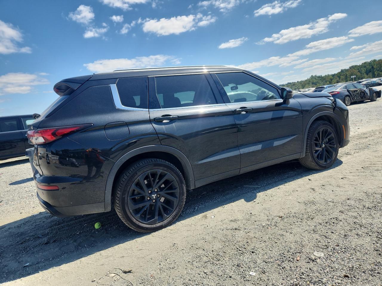 2023 Mitsubishi Outlander Se - Фото 3