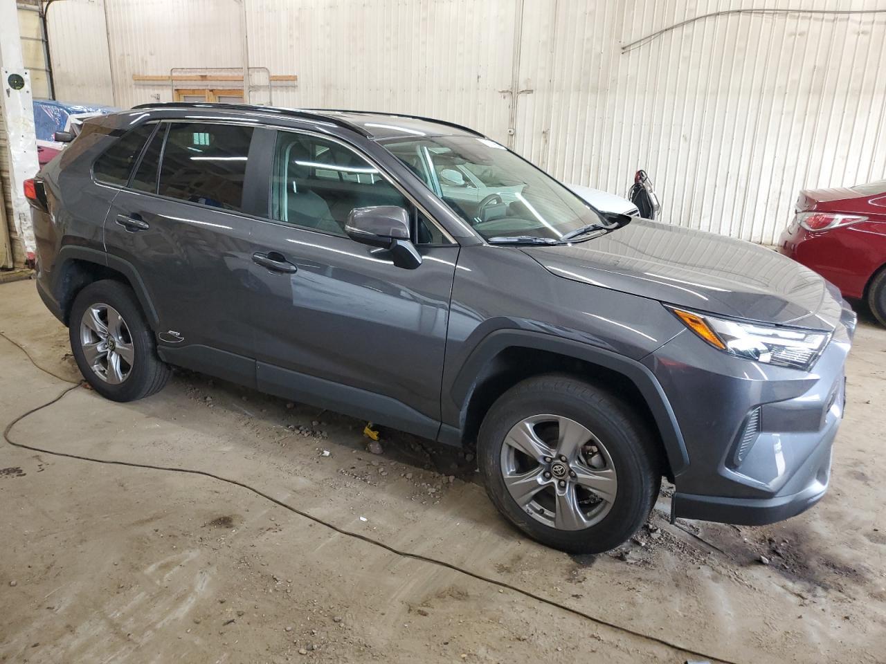 2025 Toyota Rav4 Le - Фото 4