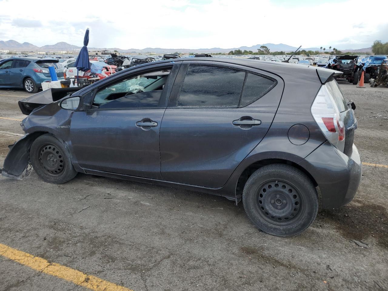 2014 Toyota Prius C - Фото 2