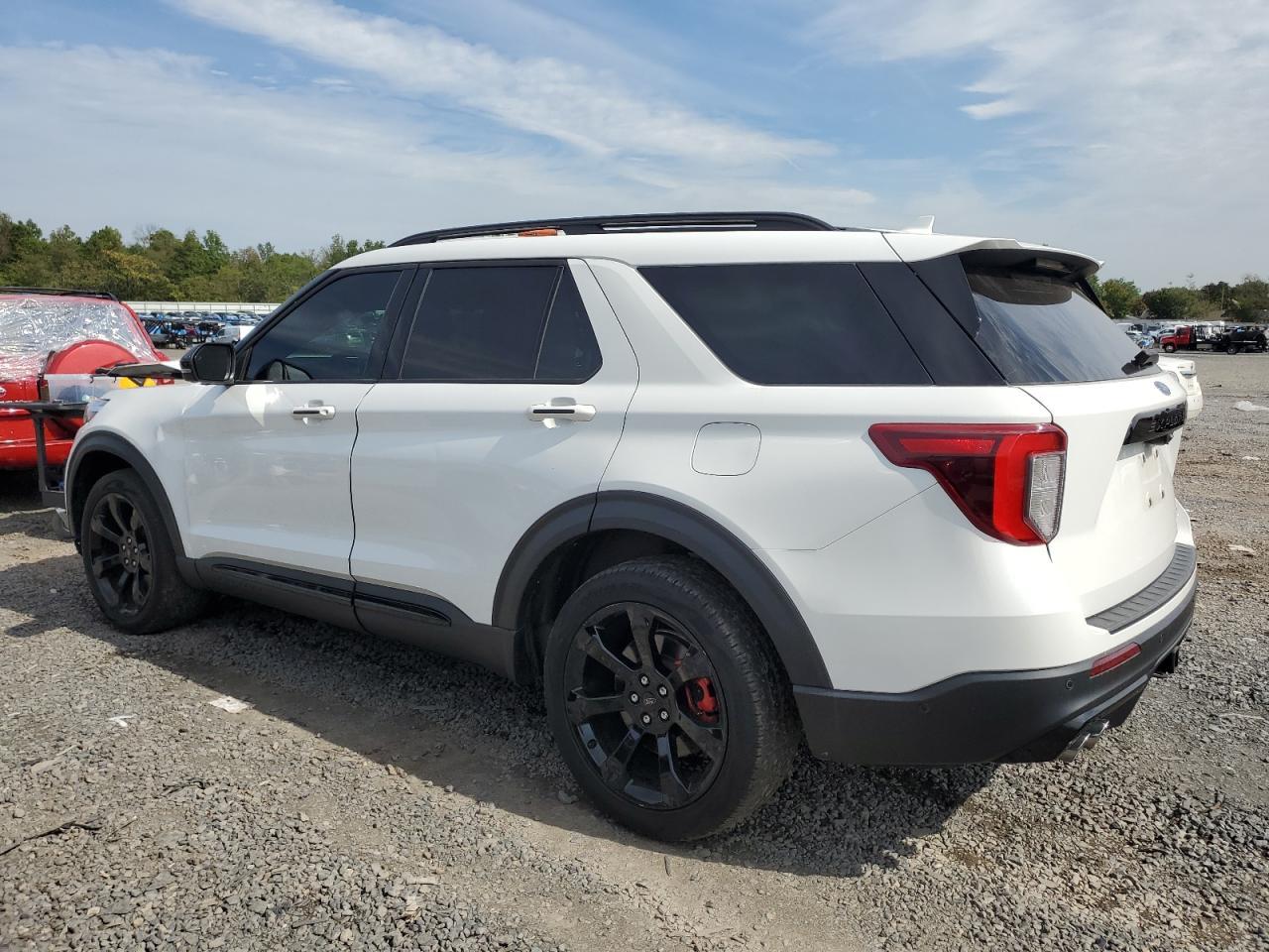 2022 Ford Explorer St - Image 2