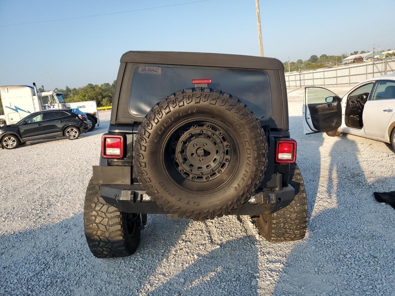 2018 Jeep Wrangler Unlimited Sport - Фото 6