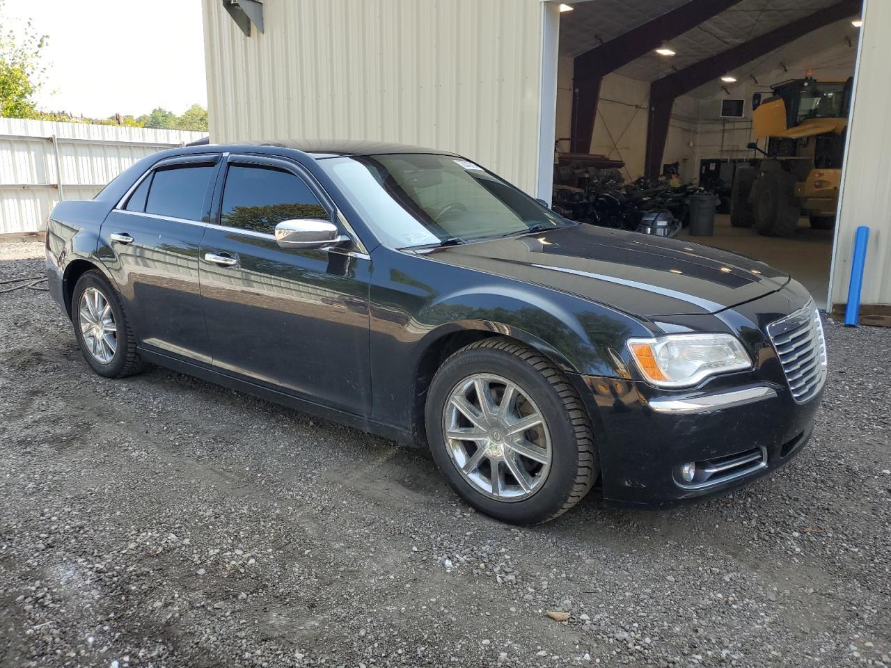 2013 Chrysler 300C - Фото 4