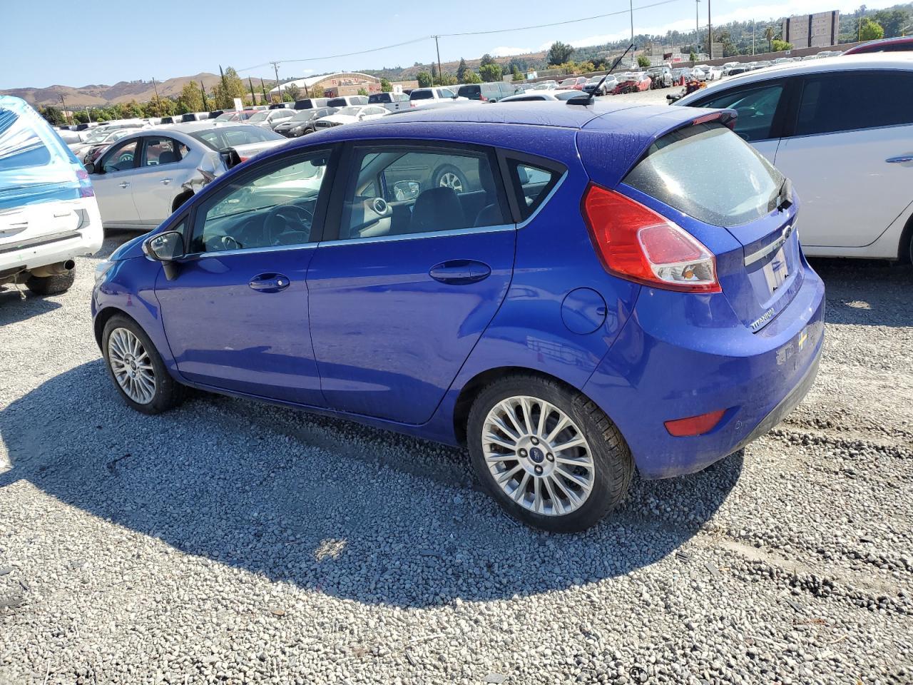 2014 Ford Fiesta Titanium - Фото 2