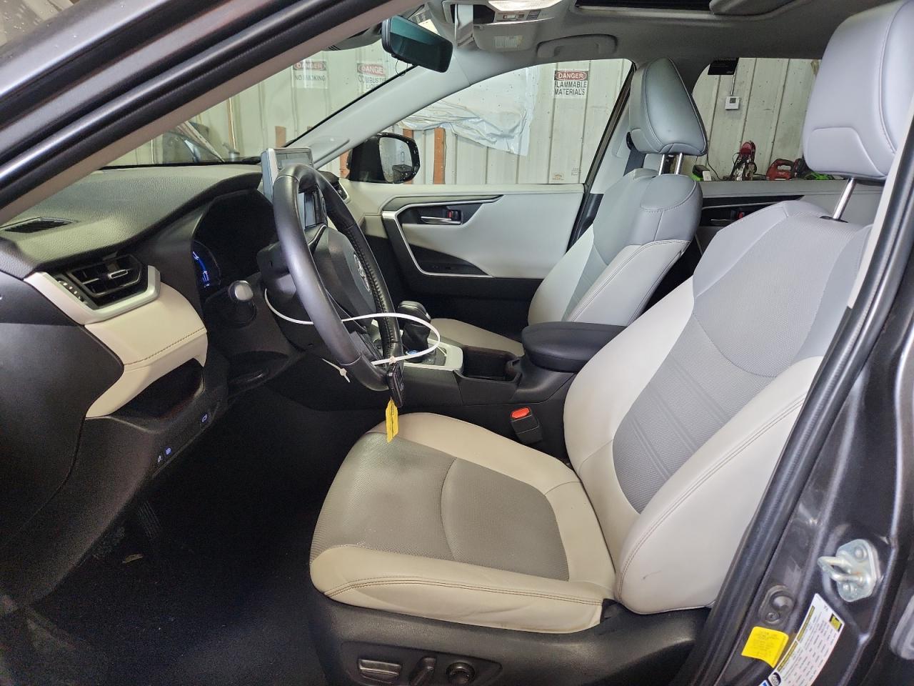 2022 Toyota Rav4 Limited - Фото 7