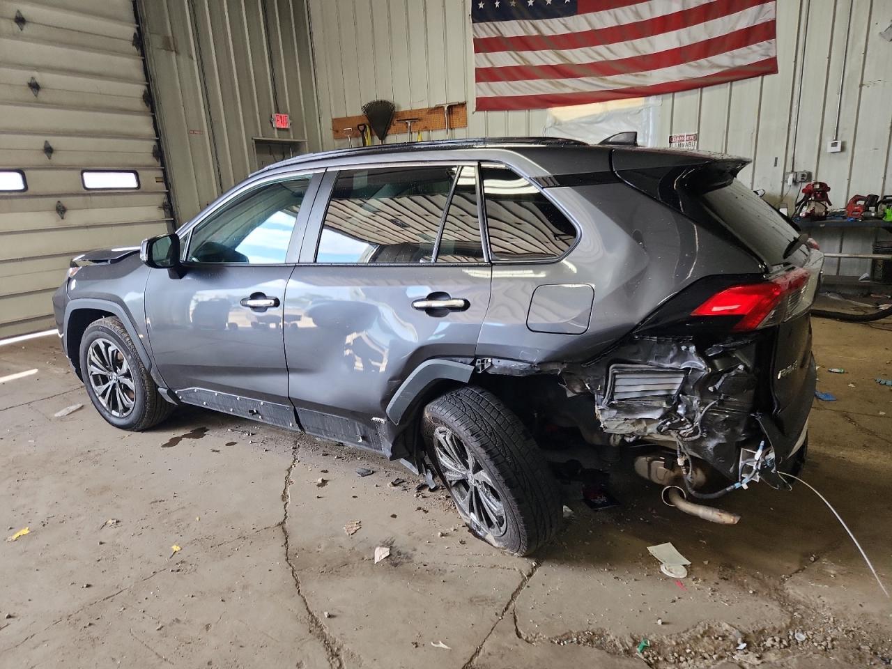 2022 Toyota Rav4 Limited - Фото 2