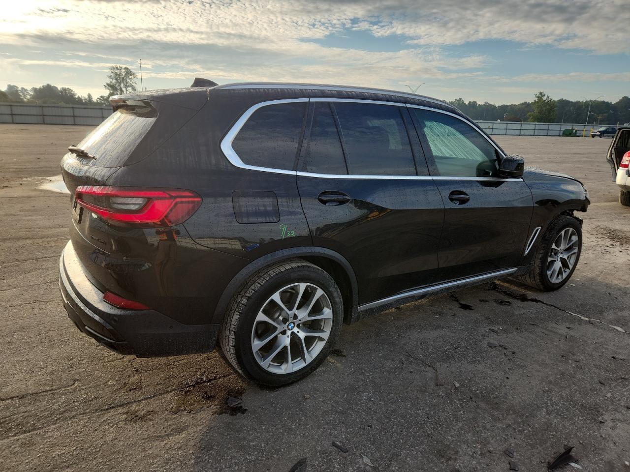 2019 BMW X5 xDrive40I - Image 3
