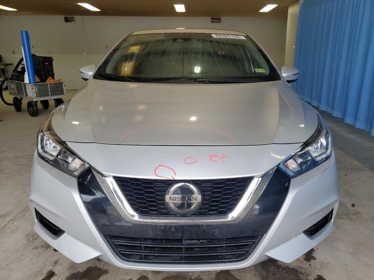 2021 Nissan Versa Sv - Image 5