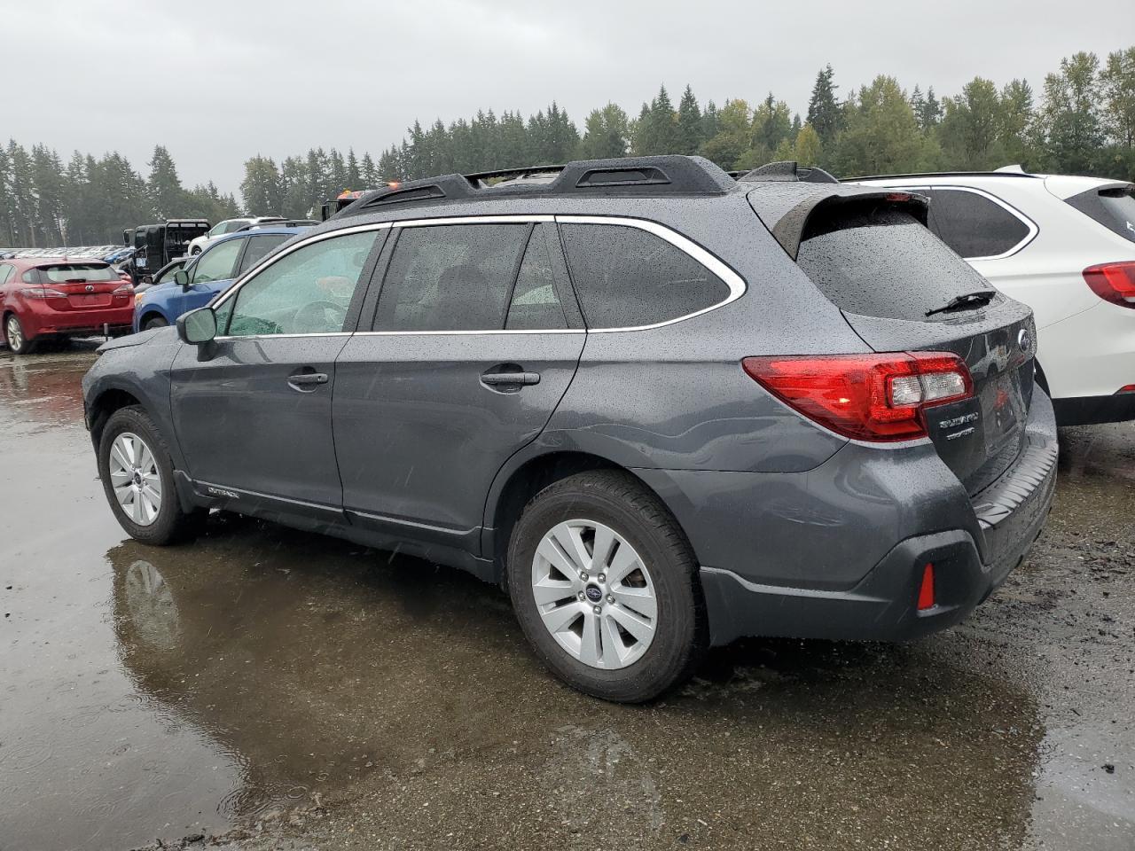 2018 Subaru Outback 2.5I Premium - Image 2