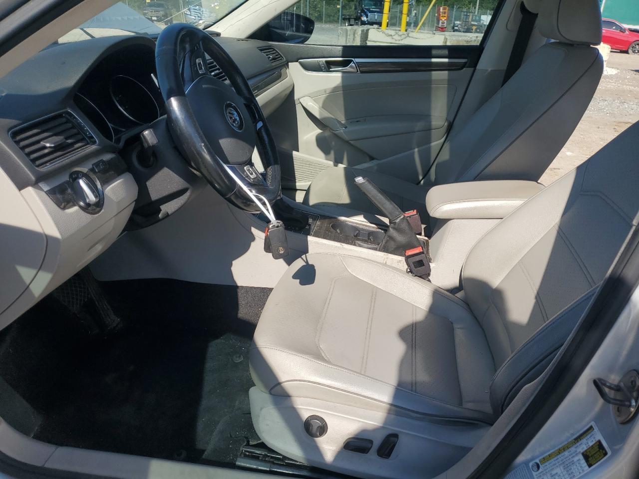 2017 Volkswagen Passat Se - Фото 7