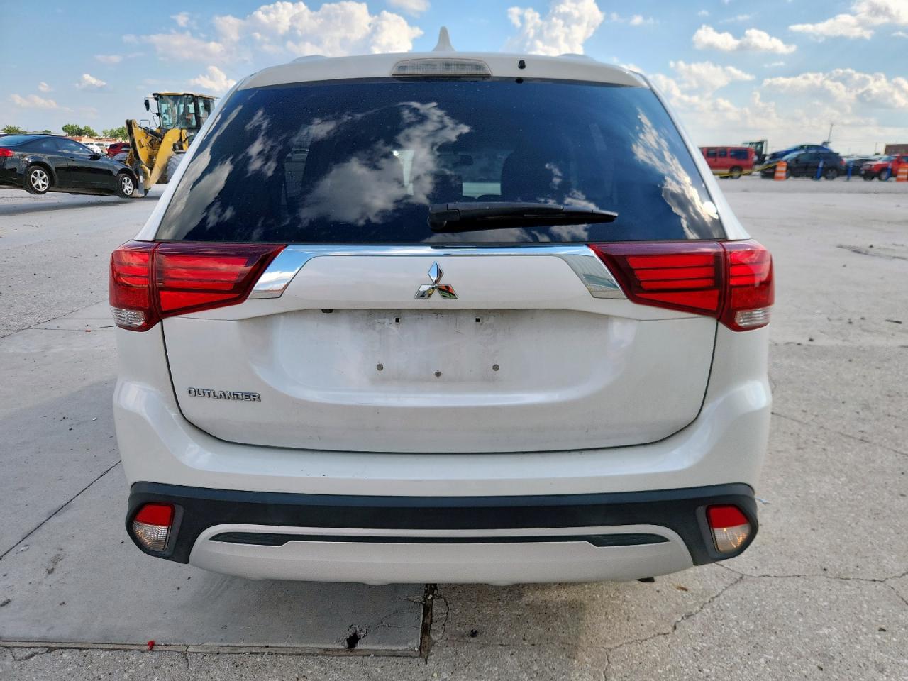 2020 Mitsubishi Outlander Es - Фото 6