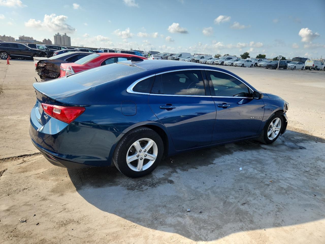 2019 Chevrolet Malibu Ls - Image 3