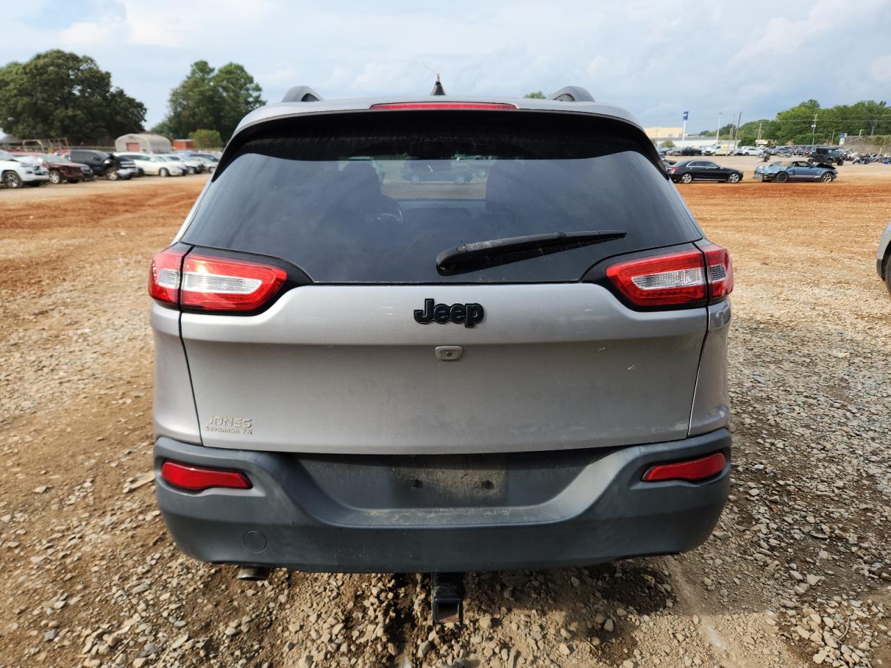 2016 Jeep Cherokee Sport - Фото 6