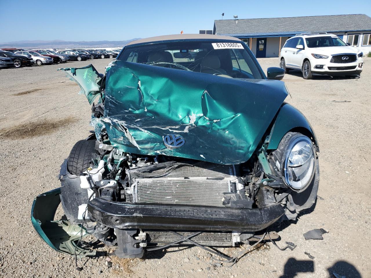 2017 Volkswagen Beetle S/Se - Image 5