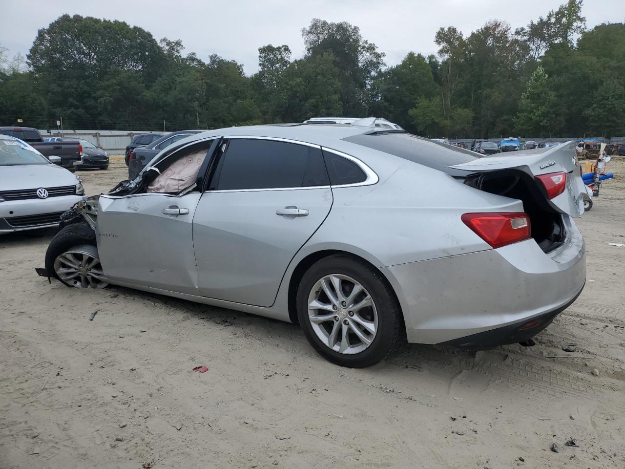 2018 Chevrolet Malibu Lt - Image 2