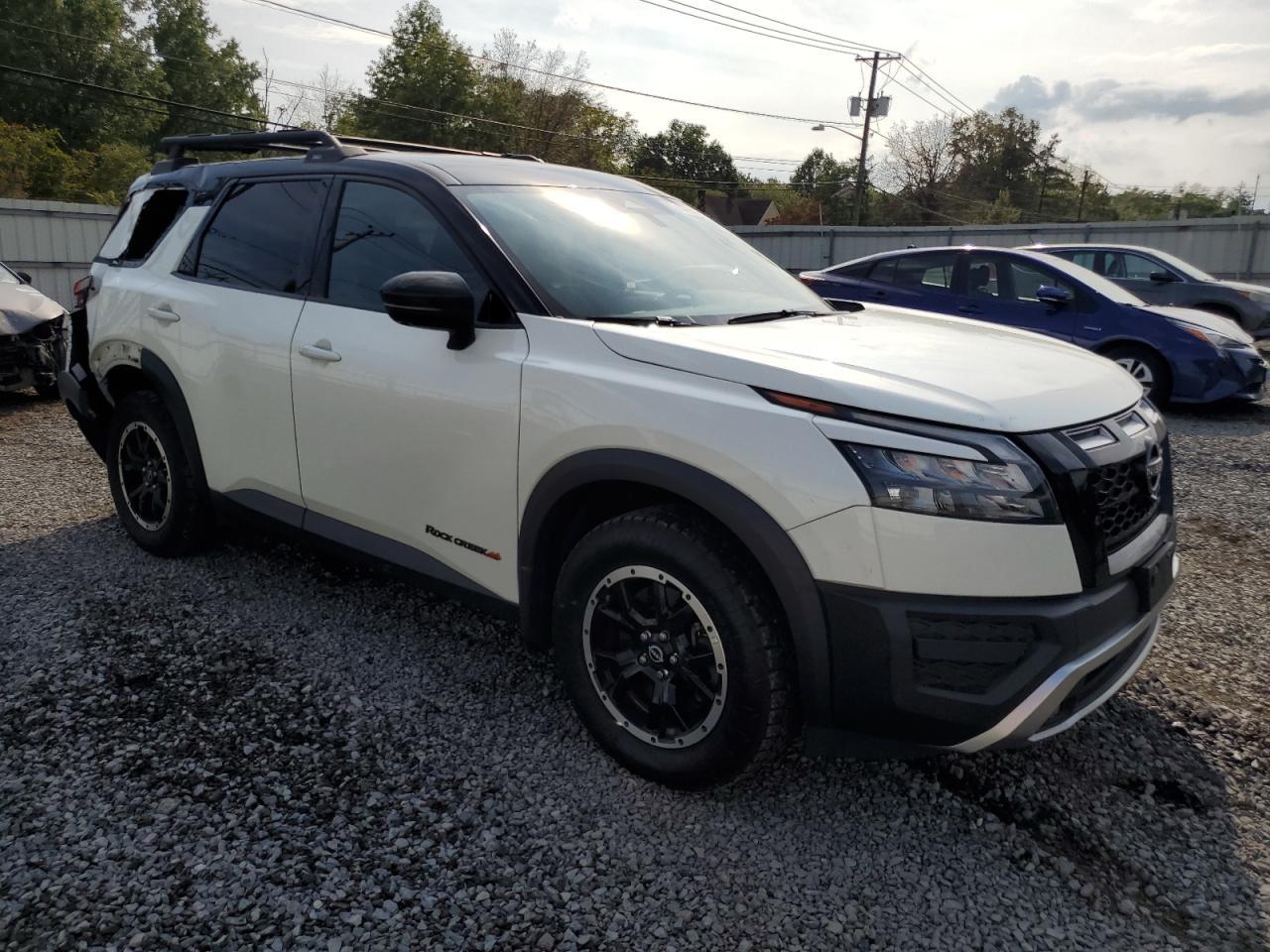 2023 Nissan Pathfinder Sv - Фото 4