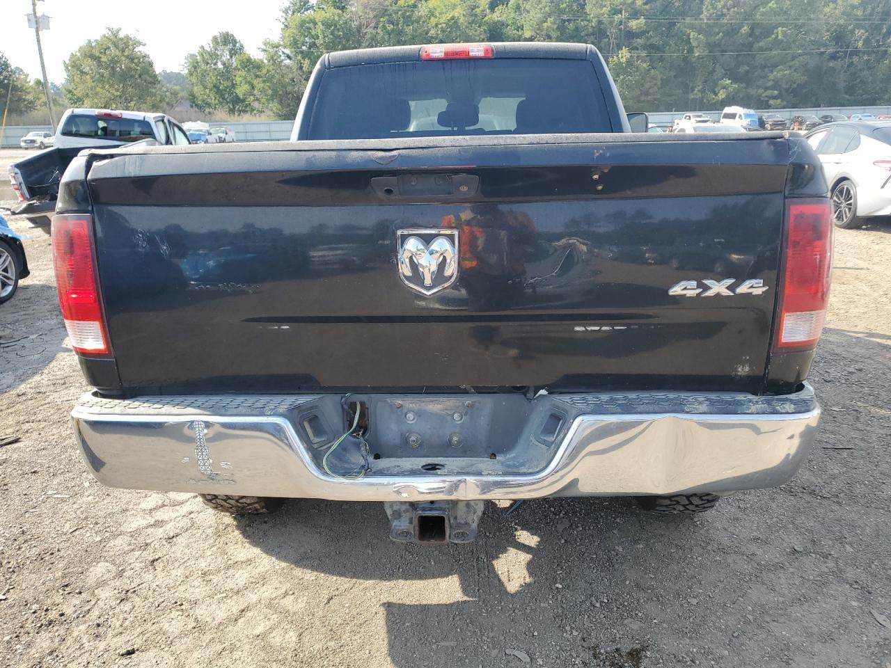 2013 Ram 2500 St - Image 6