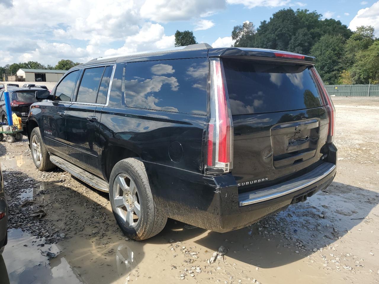 2017 Chevrolet Suburban C1500 Premier - Image 2