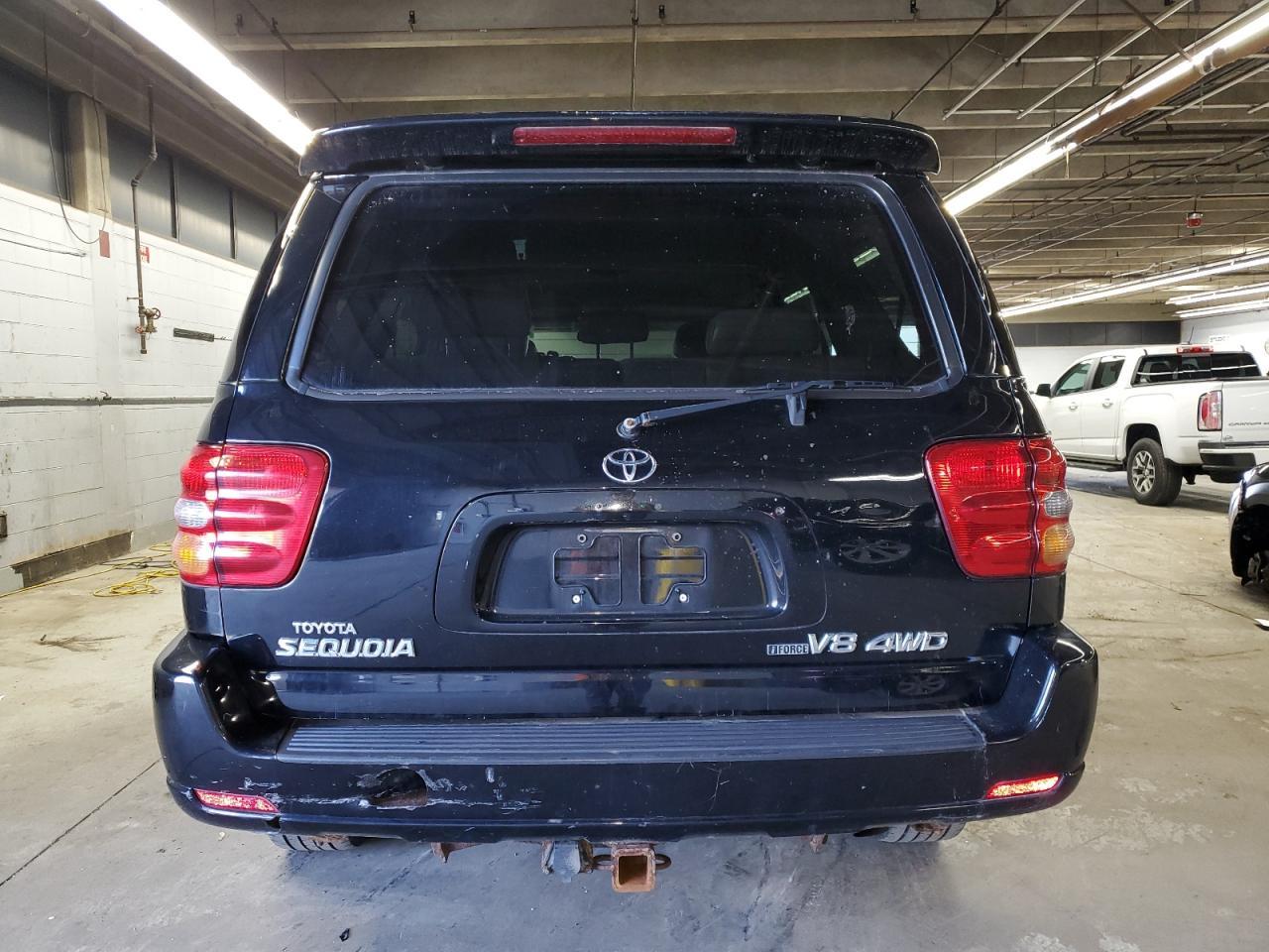 2004 Toyota Sequoia Limited - Image 6