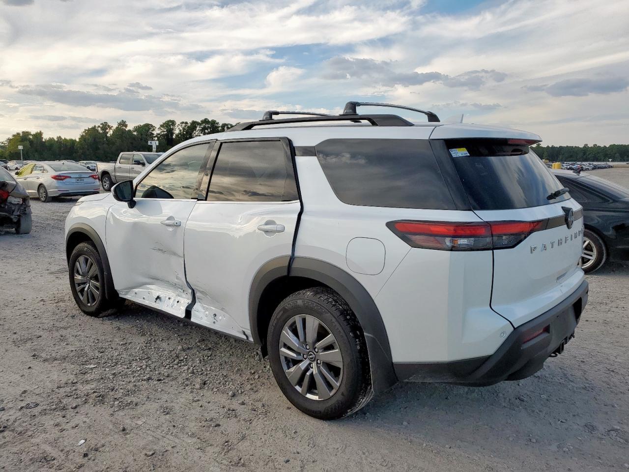 2025 Nissan Pathfinder Sv - Фото 2