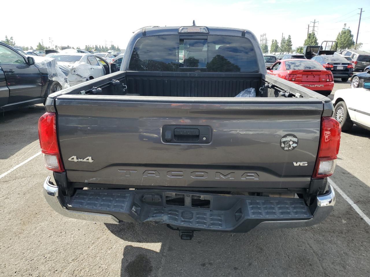 2019 Toyota Tacoma Double Cab - Фото 6