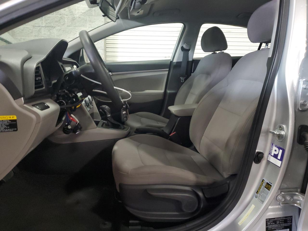 2019 Hyundai Elantra Se - Image 7