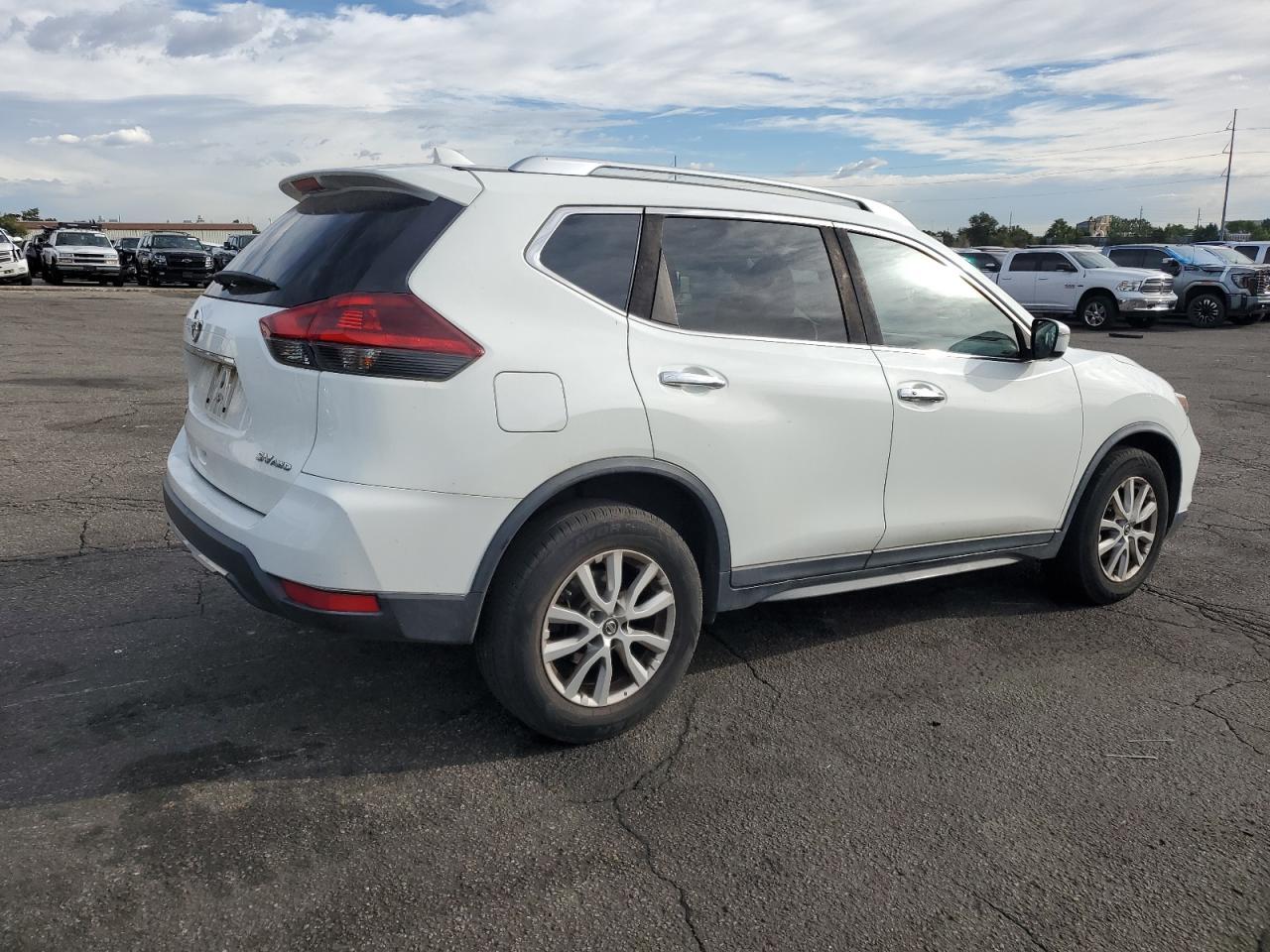 2018 Nissan Rogue S - Фото 3