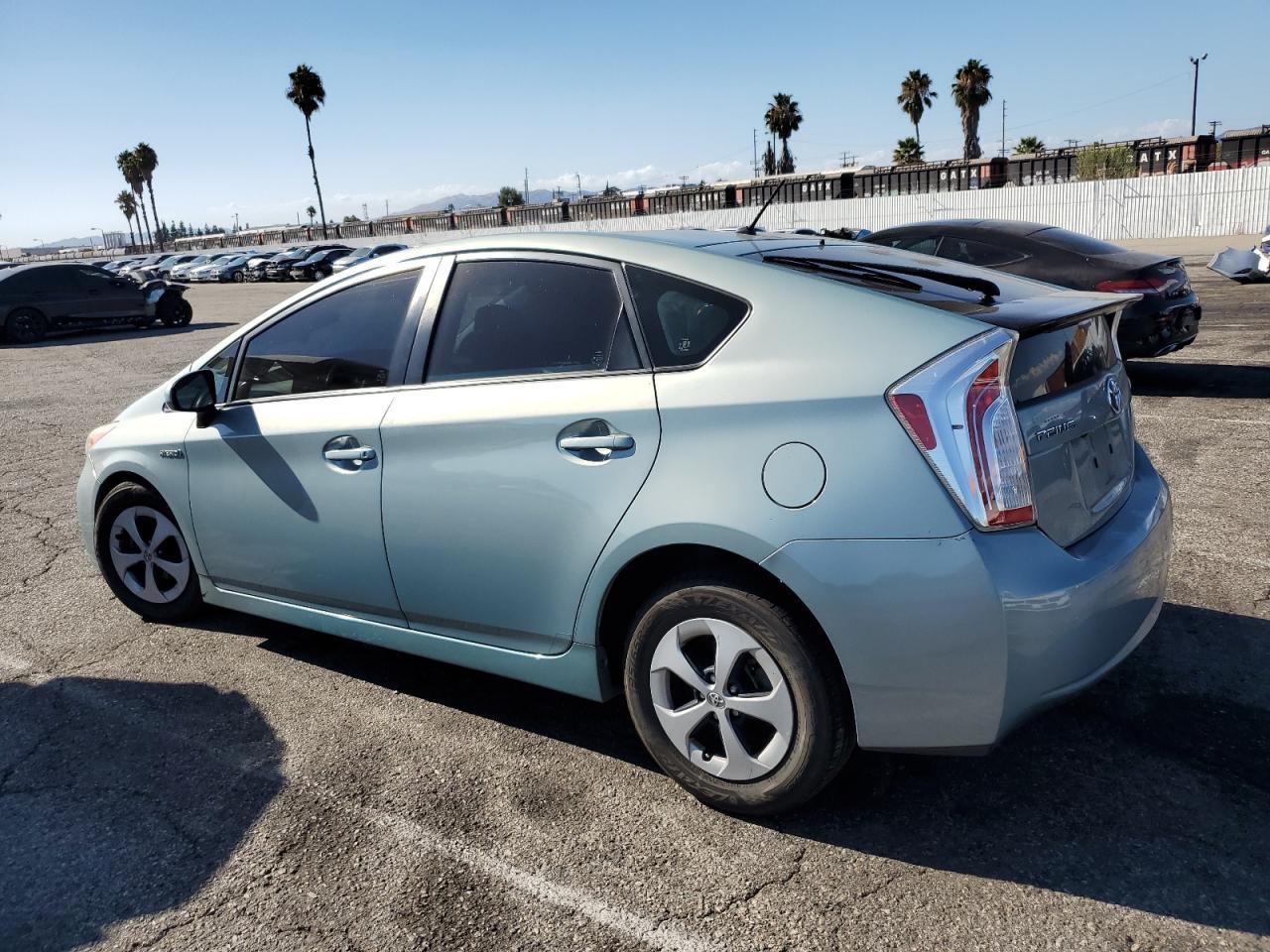 2015 Toyota Prius - Image 2