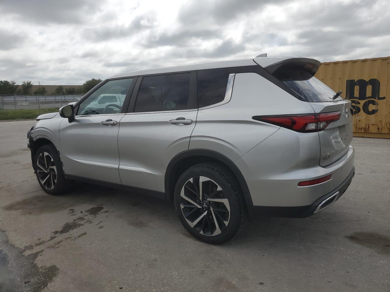 2022 Mitsubishi Outlander Es - Фото 2