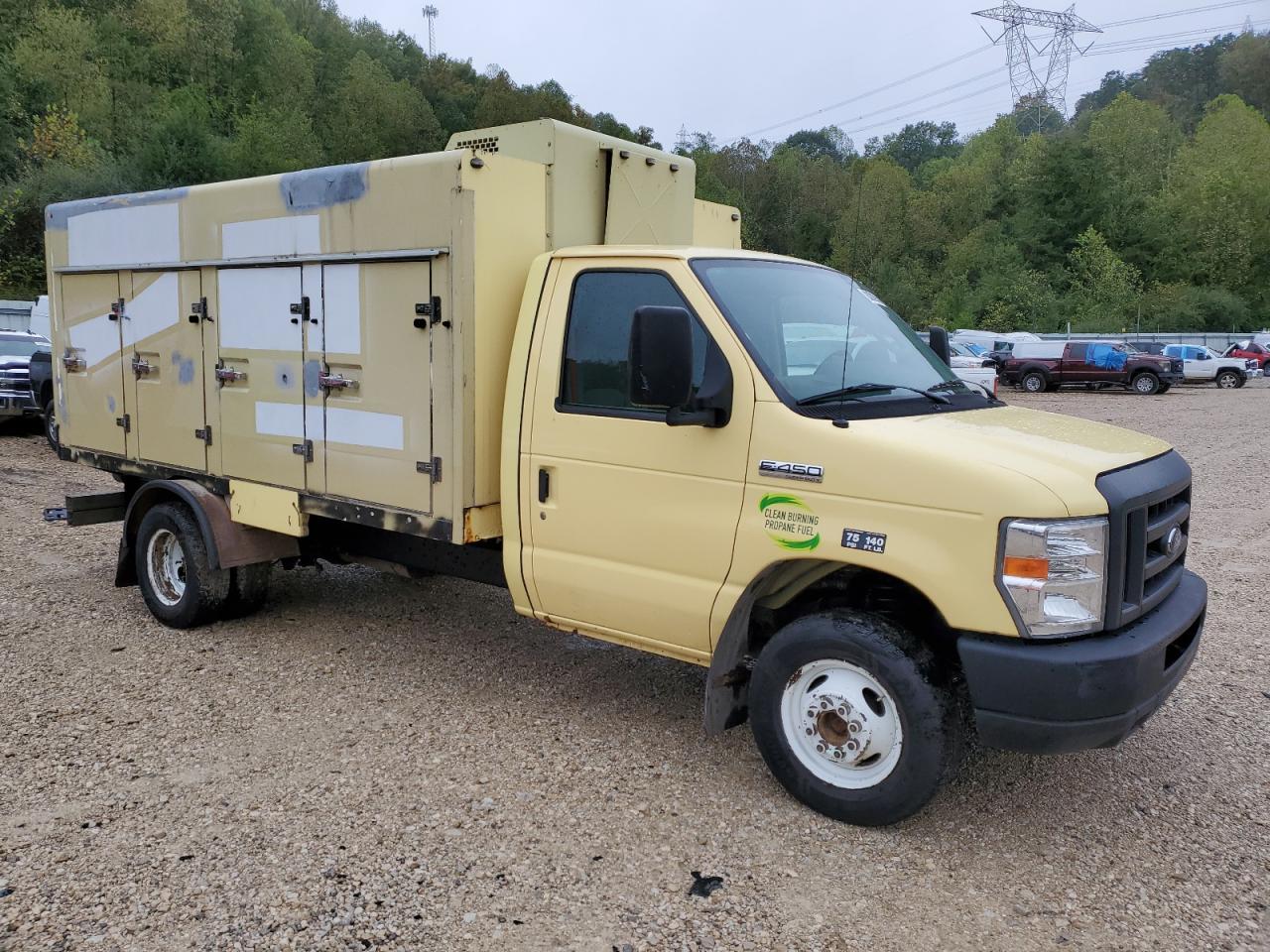 2019 Ford Econoline E450 Super Duty Cutaway Van - Фото 4