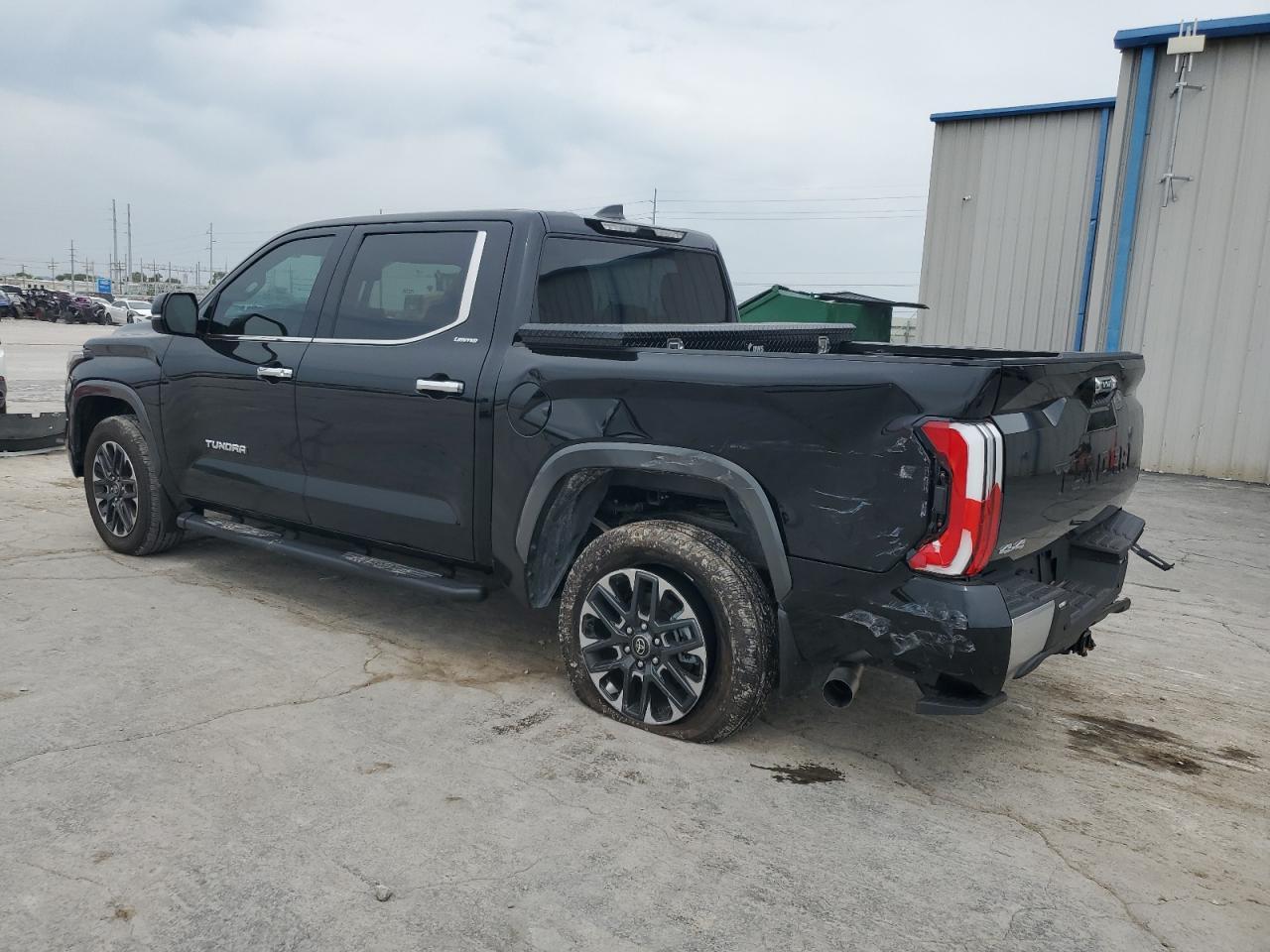 2025 Toyota Tundra Crewmax Limited - Фото 2