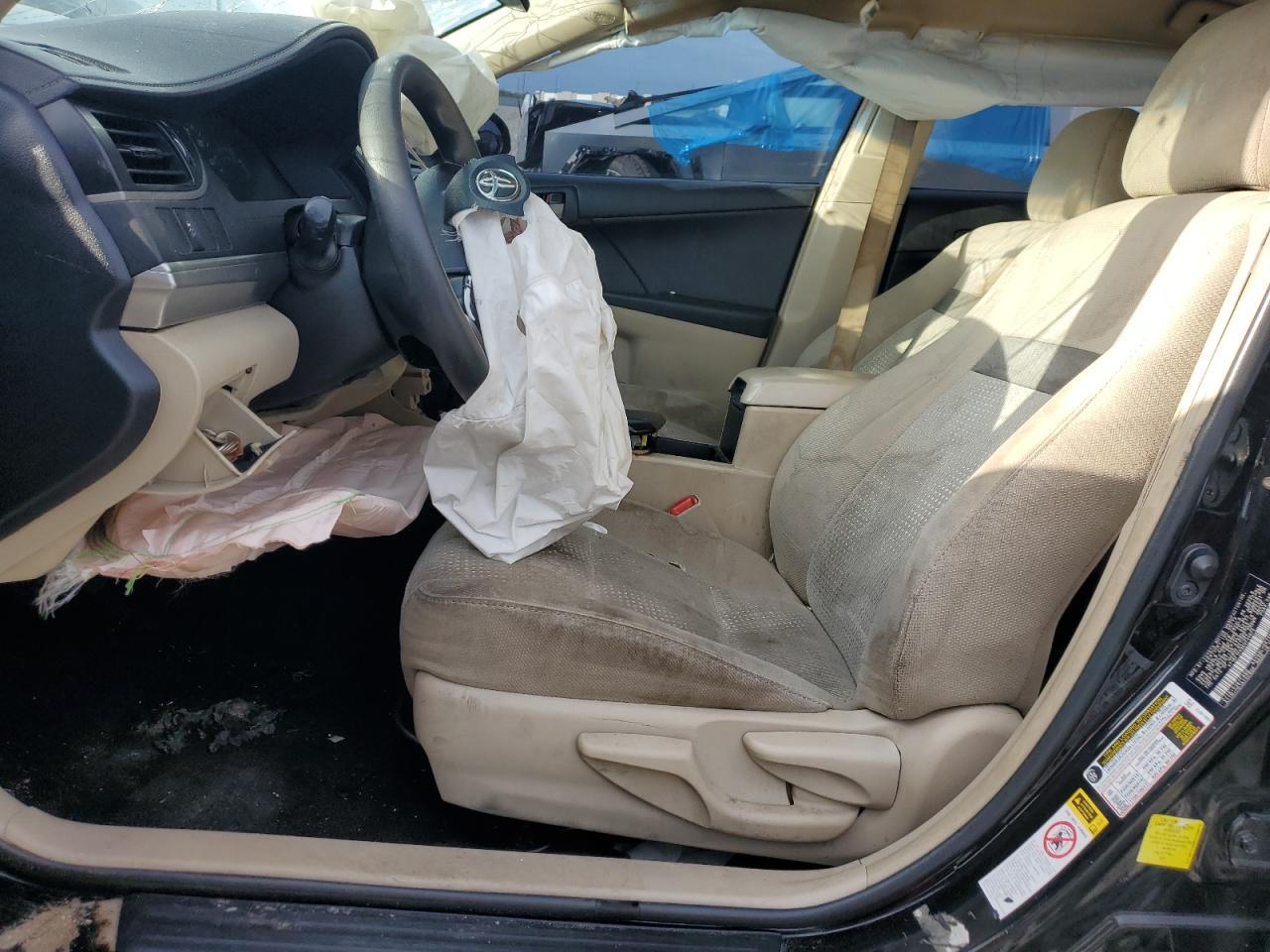 2014 Toyota Camry L - Фото 7