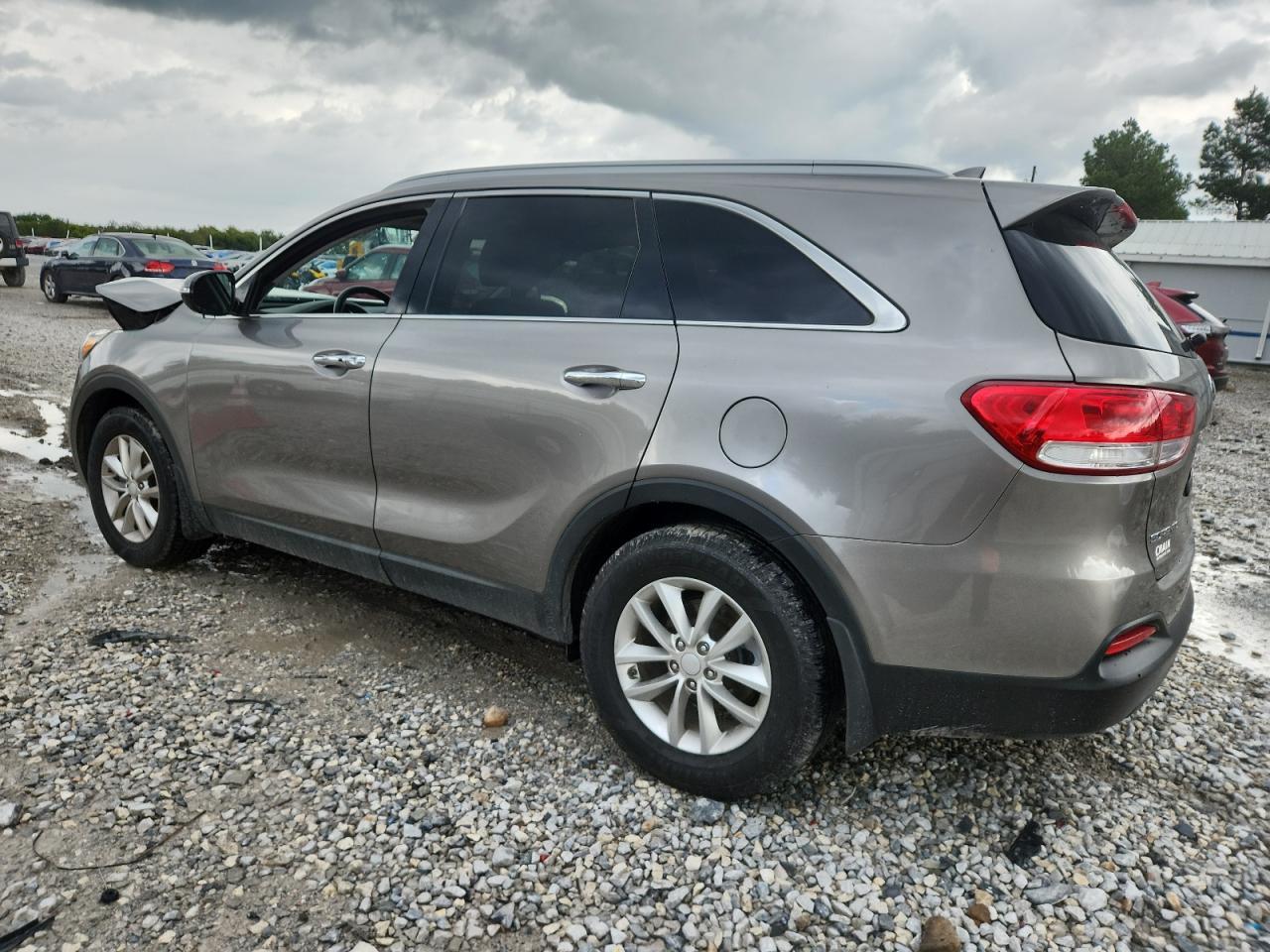 2017 Kia Sorento Lx - Image 2