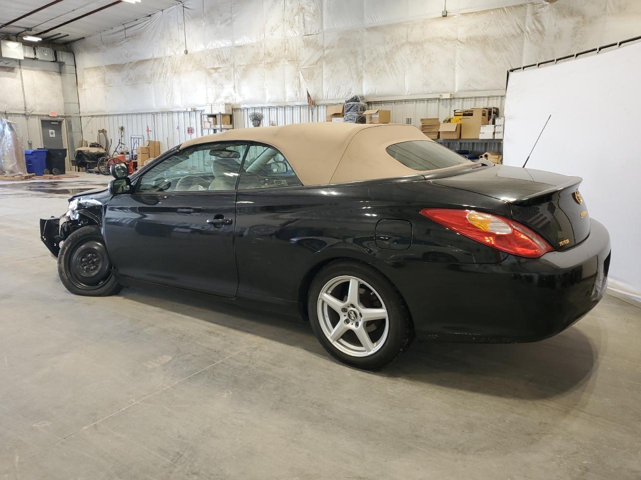 2004 Toyota Camry Solara Se - Image 2