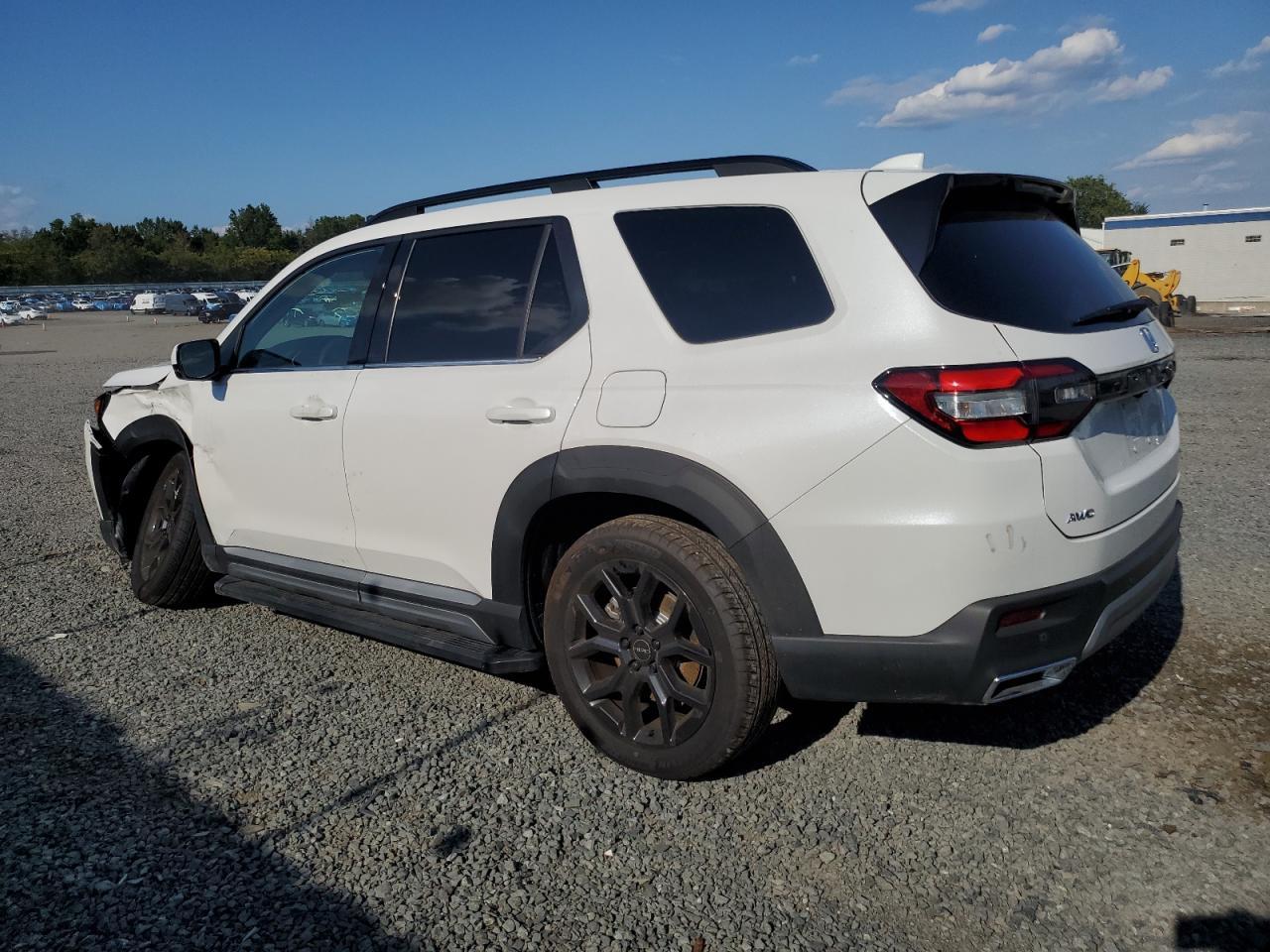 2025 Honda Pilot Touring - Фото 2