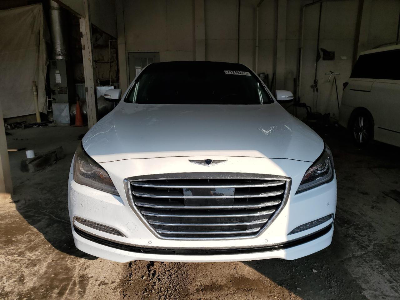 2016 Hyundai Genesis 3.8L - Фото 5