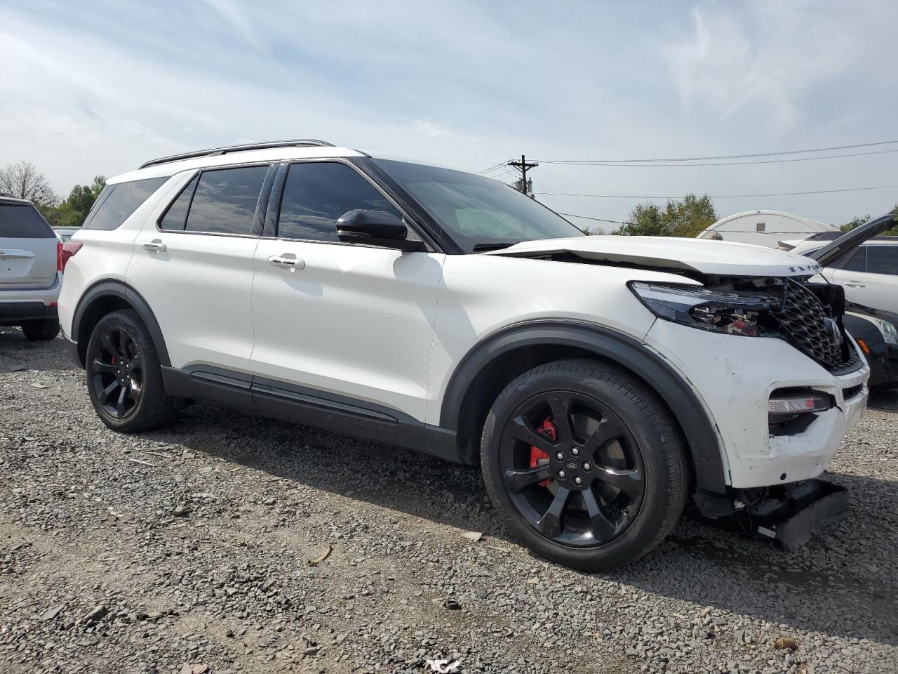 2022 Ford Explorer St - Image 4