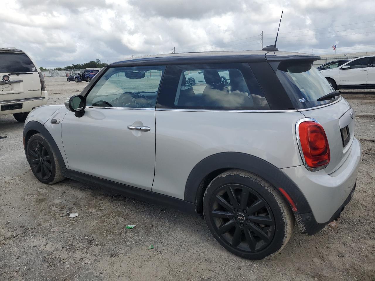 2014 Mini Cooper - Image 2