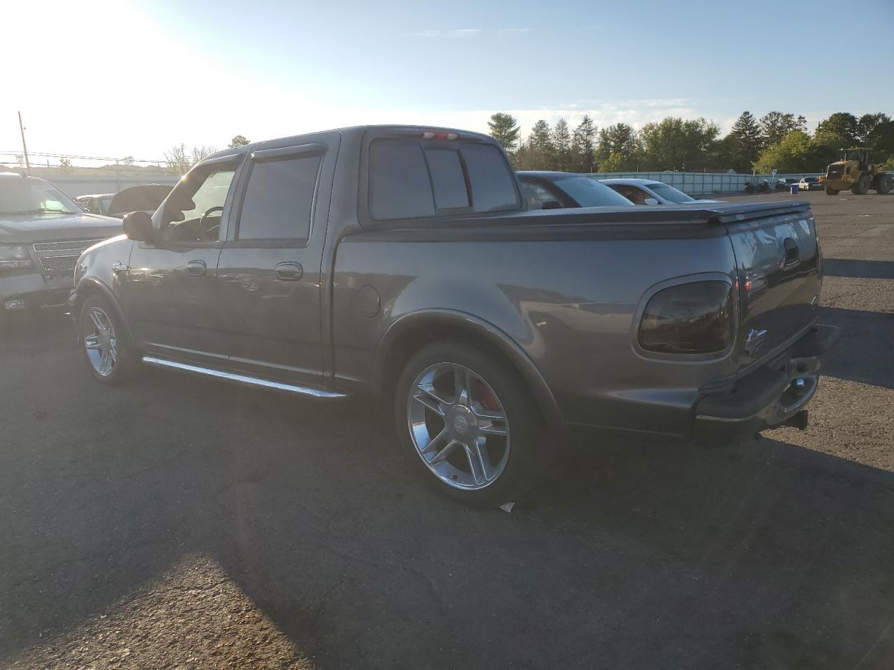2002 Ford F150 Supercrew Harley Davidson - Image 2