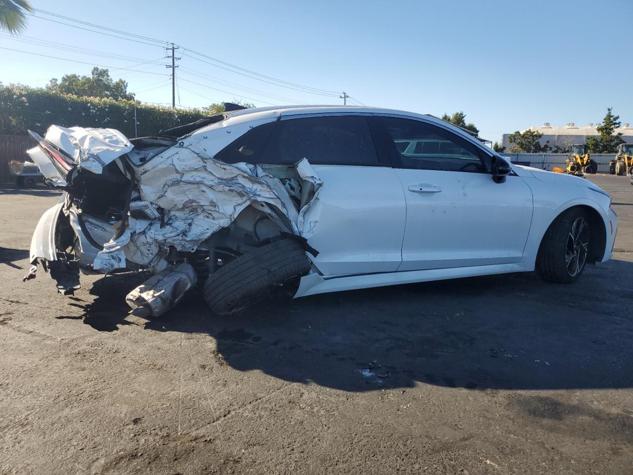 2025 Kia K5 Gt Line - Image 3