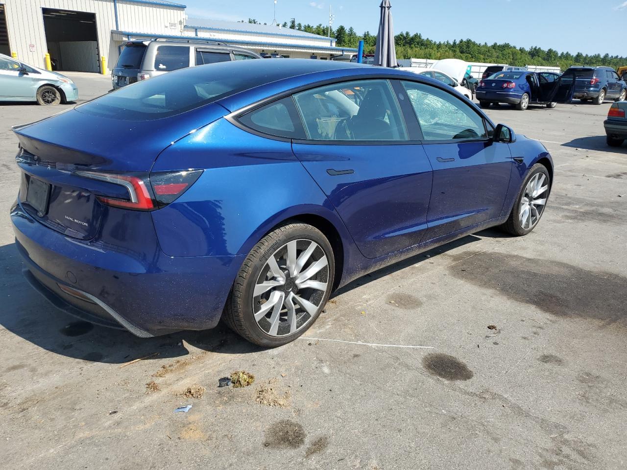 2024 Tesla Model 3 - Фото 3