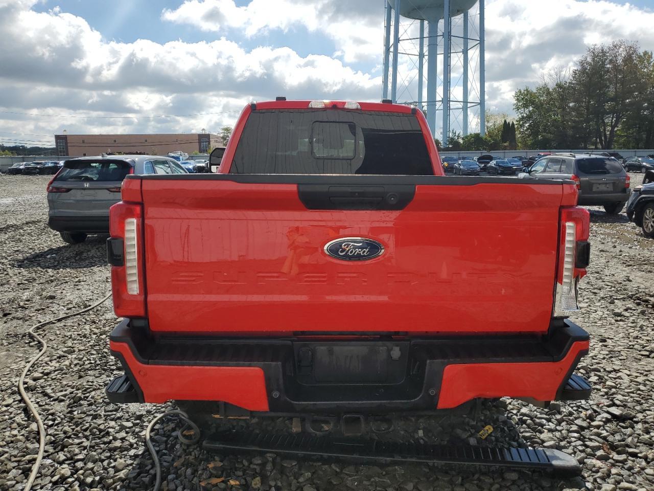 2024 Ford F250 Super Duty - Фото 6