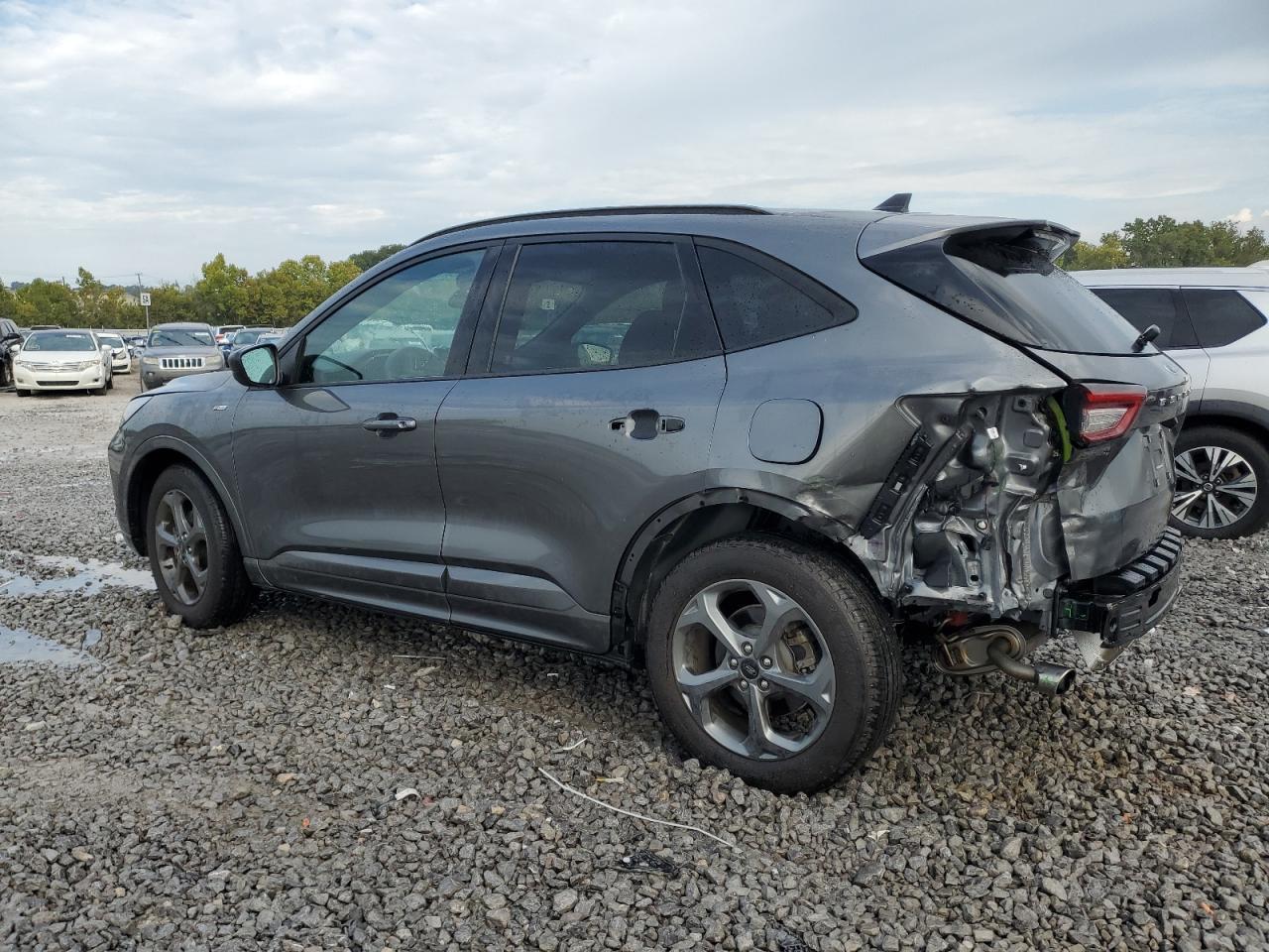 2023 Ford Escape St Line - Image 2