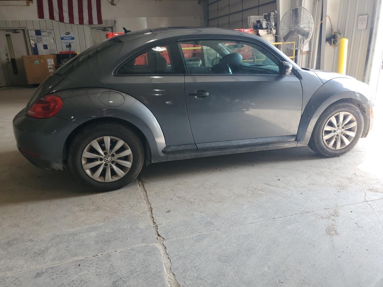 2016 Volkswagen Beetle 1.8T - Фото 3