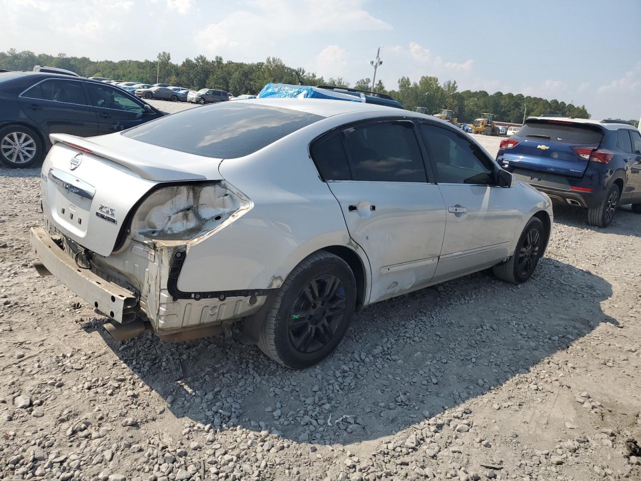 2012 Nissan Altima Base - Фото 3