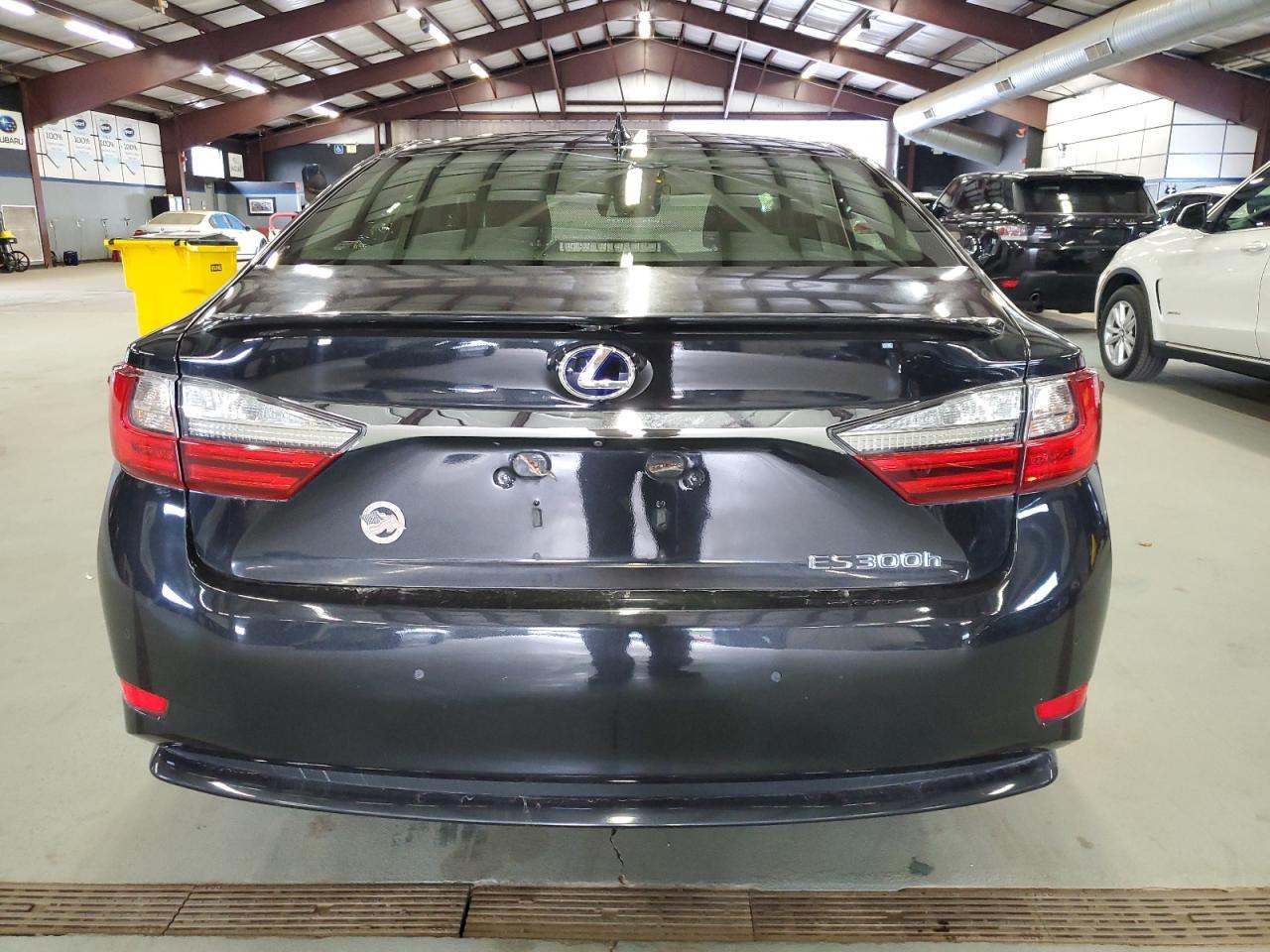 2018 Lexus Es 300H - Фото 6